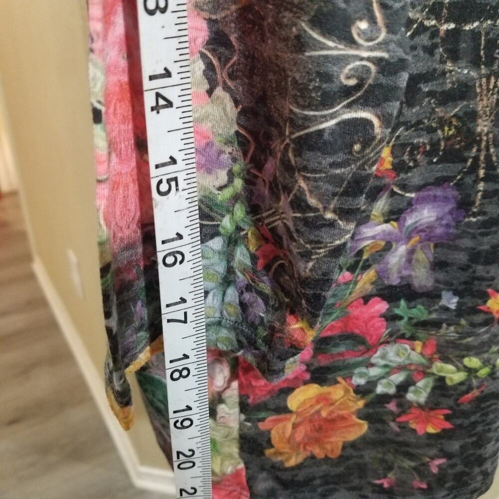 REBA floral top size‎ large - Picture 7 of 12